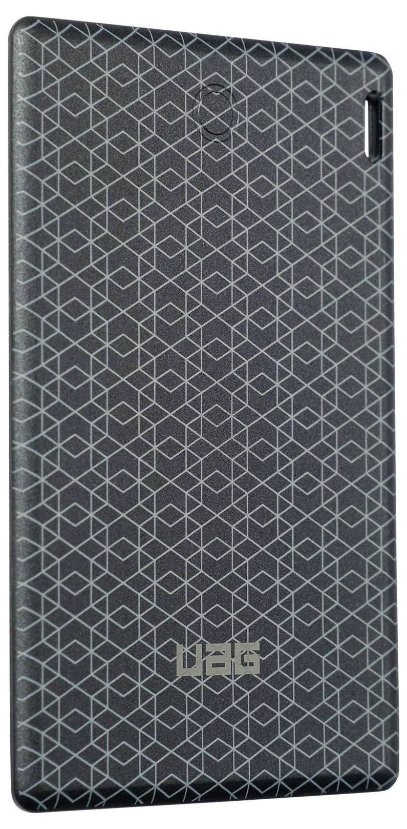 Textured černé pouzdro na telefon s geometrickým vzorem kostky a logem 'UAG' blízko spodku, s výřezem na kameru a otevřením na boku pro porty.