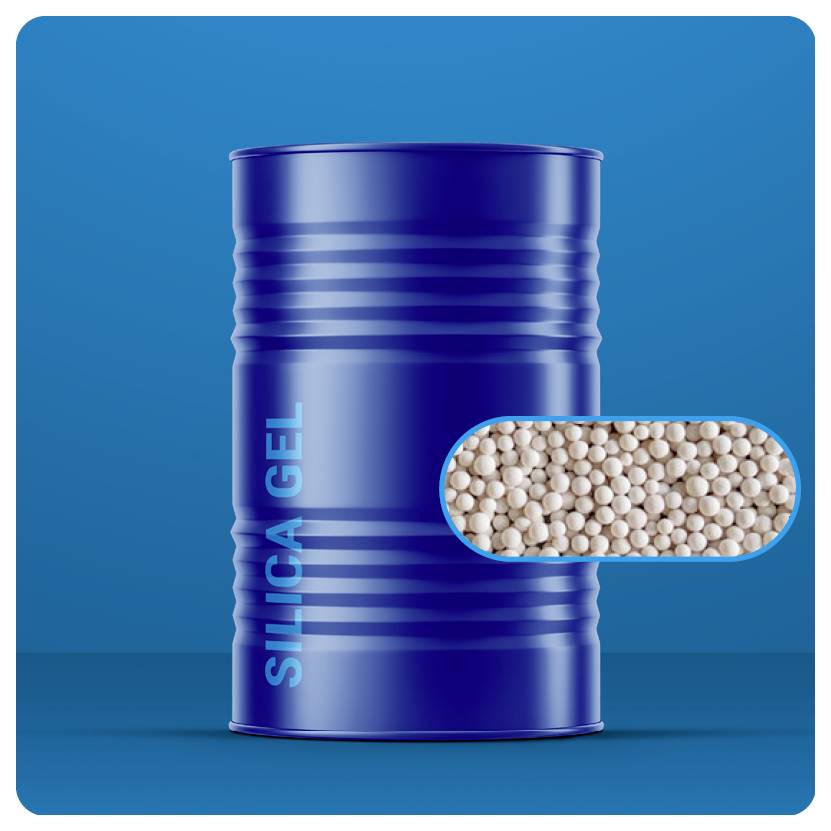 Modrý kovový sud označený "SILICA GEL" s vloženým obrázkem, který ukazuje malé béžové kuličky sušidla uvnitř čiré kapsule.