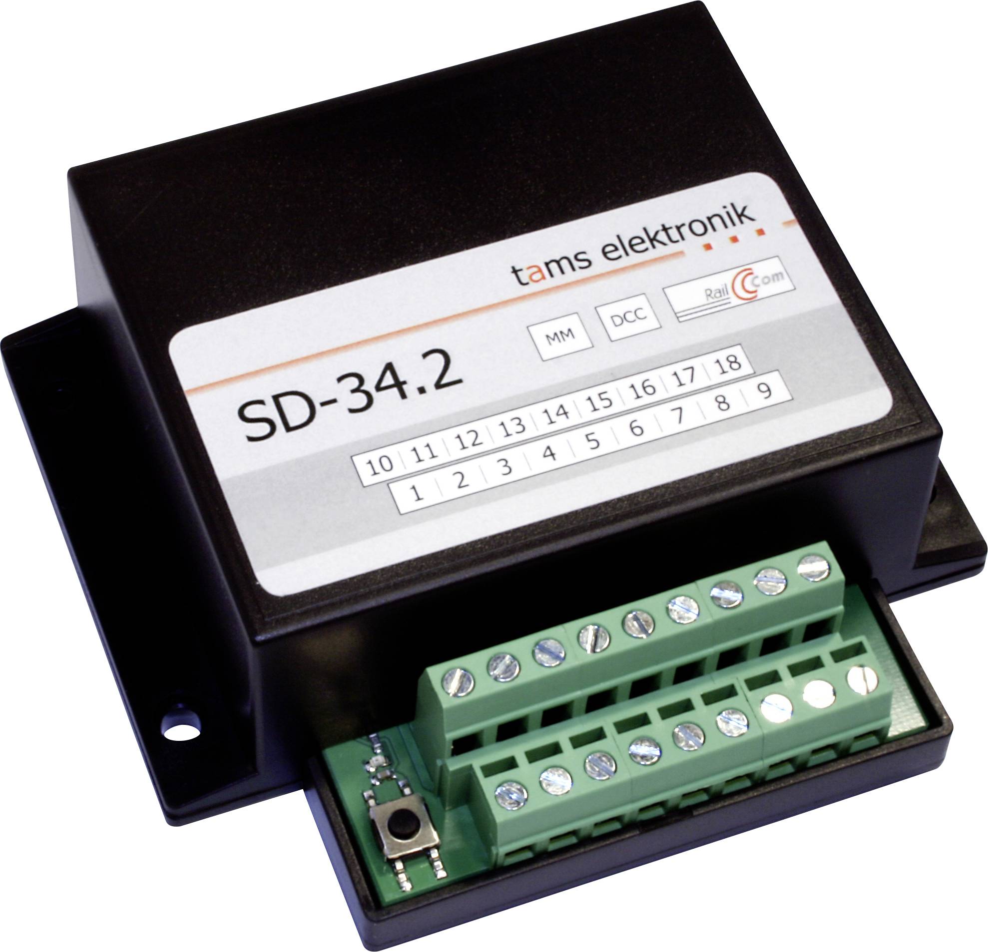 Černý elektronický řídicí modul SD-34.2 s označeným svorkovnicí a tlačítkem, zobrazený na bílém pozadí.