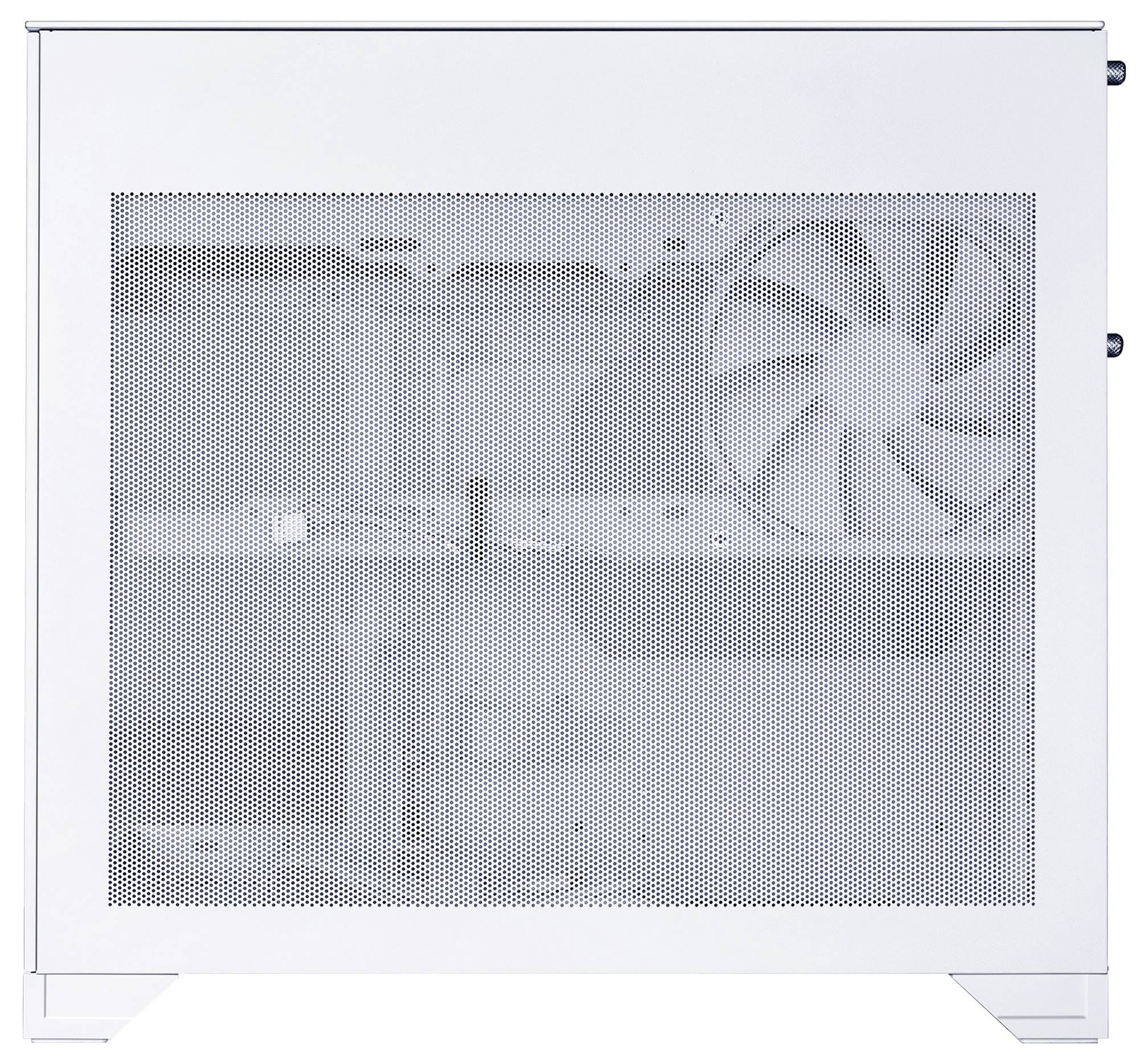 Přední pohled bílé skříně stolního počítače s mřížkovaným bočním panelem zobrazující interní chladicí ventilátory.