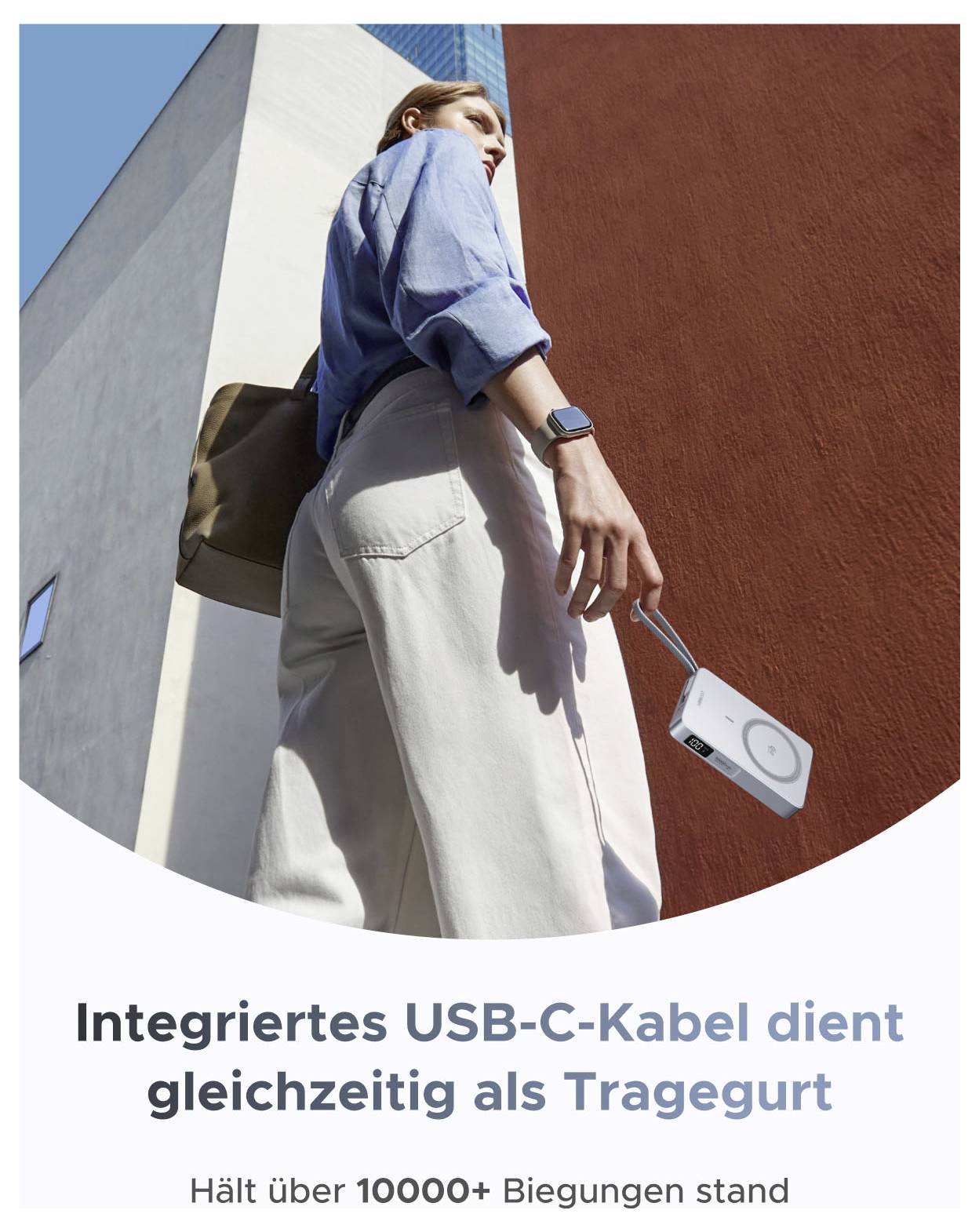 Osoba stojící u zdi držící zařízení s integrovaným kabelem USB-C použitým jako přepravní páska; titulek říká, že vydrží přes 10 000 ohybů.