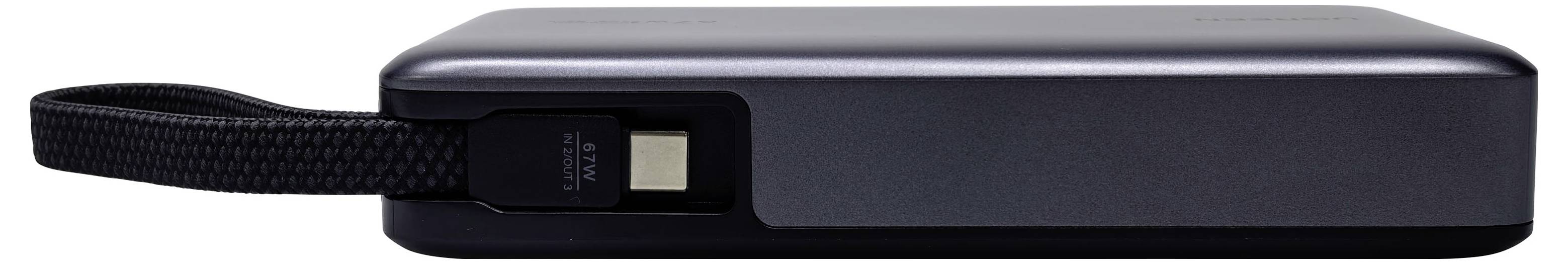 Černá přenosná SSD s tkaným páskem na smyčku a viditelným konektorem USB-C na bílém pozadí.