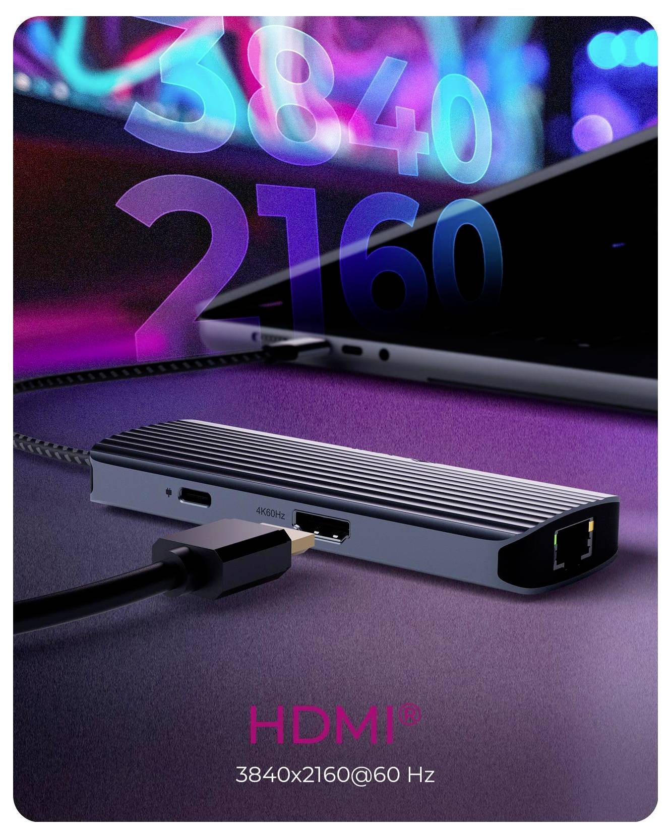 USB-C multiportový hub připojený k notebooku, s HDMI podporou zobrazující text 'HDMI 3840x2160@60 Hz' a velkými grafikami '3840' a '2160' na pozadí.
