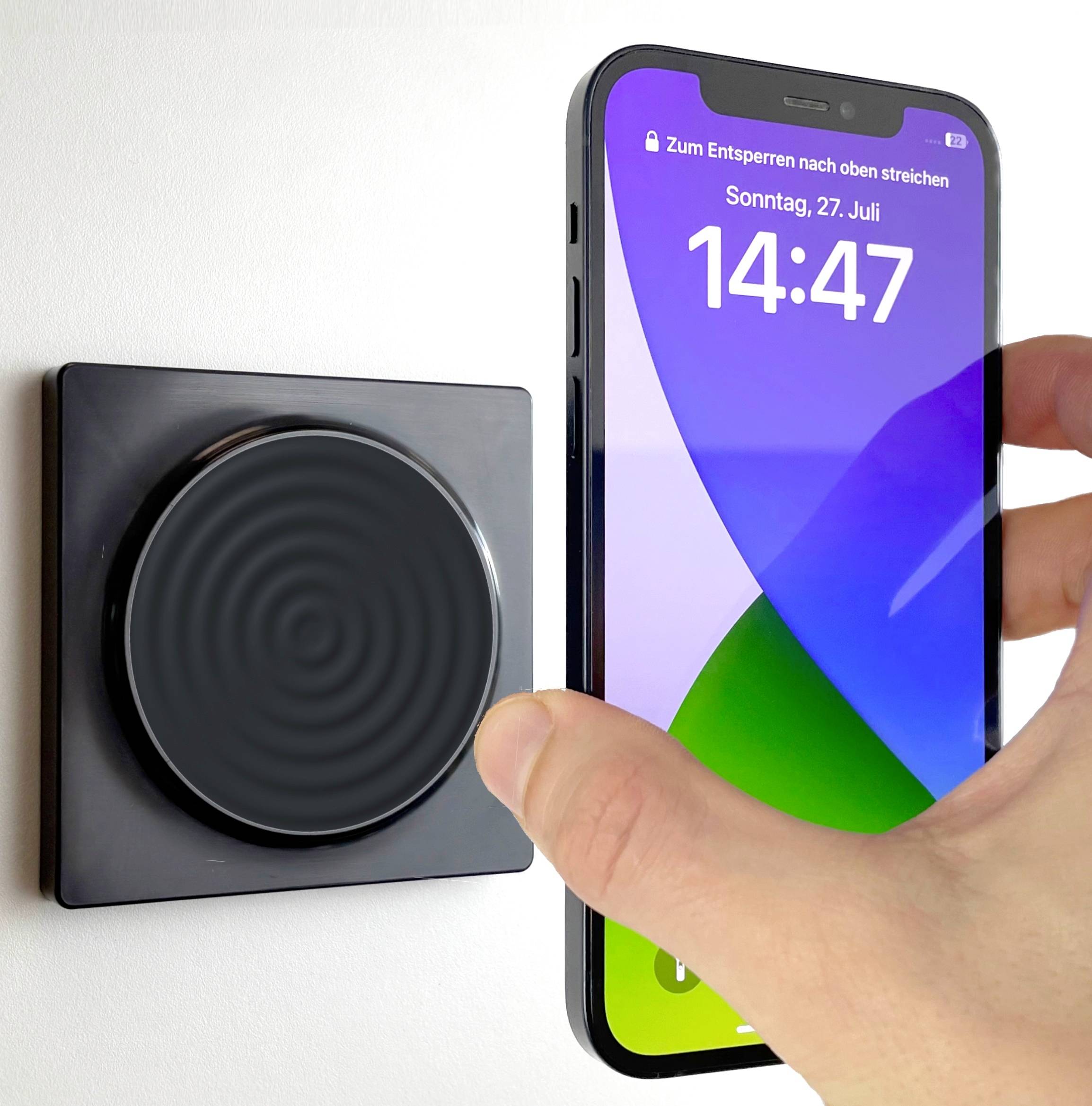 Smart Things bezdrátová indukční nabíječka 15 W smart things WallBase 80 Magnetic Wirele WB80 b Výstup Qi standard černá-1