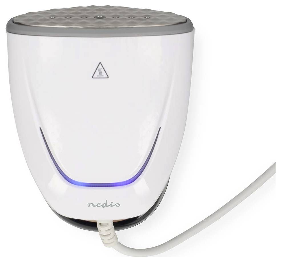 Bílý elektrický ohřívač nohou Nedis nebo topné zařízení s modrým indikačním světlem a napájecím kabelem na bílém pozadí.