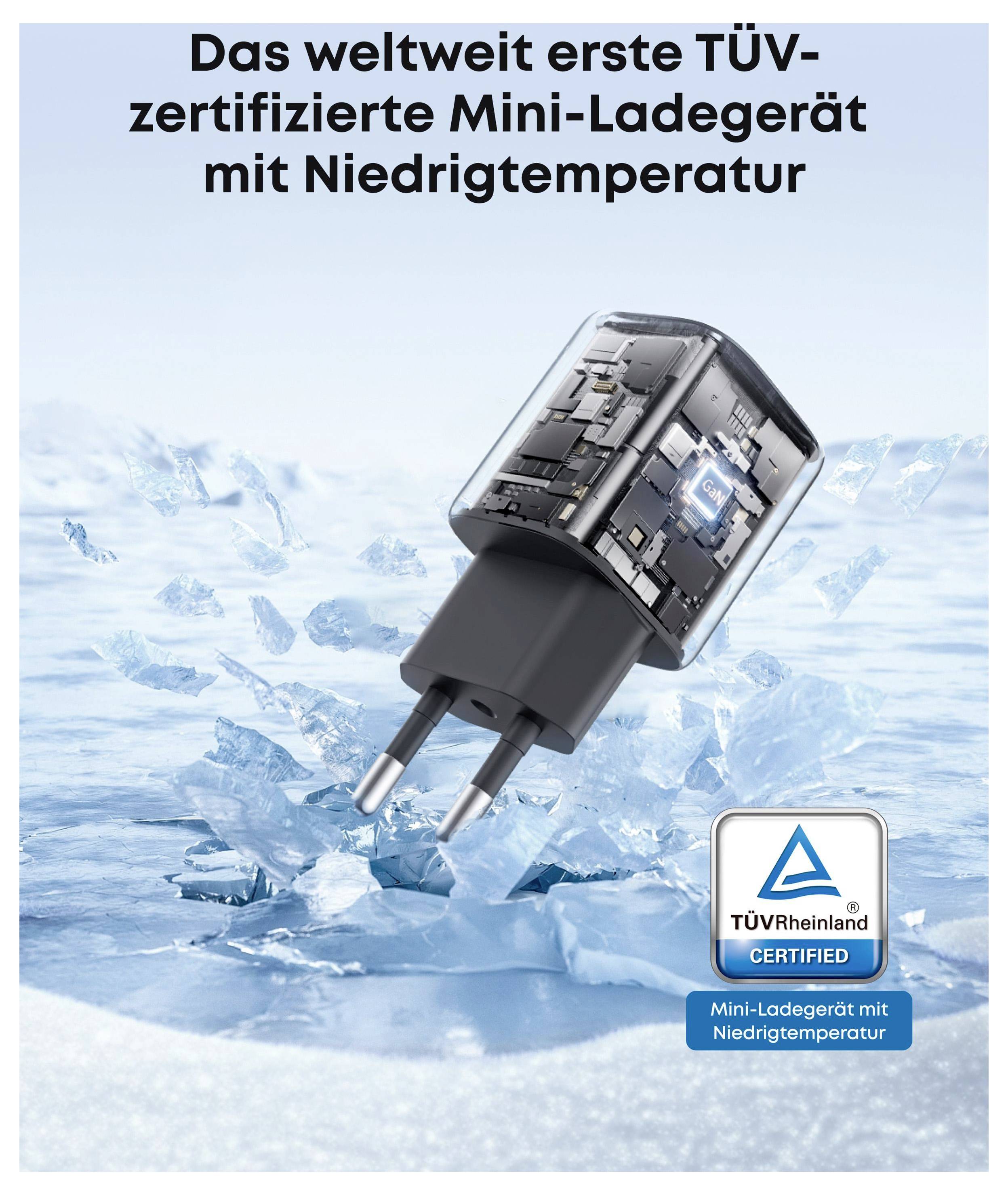 Nabíječka USB do zásuvky vznášející se nad ledem s německým textem "Das weltweit erste TÜV-zertifizierte Mini-Ladegerät mit Niedrigtemperatur" a certifikačním odznakem TÜV Rheinland.