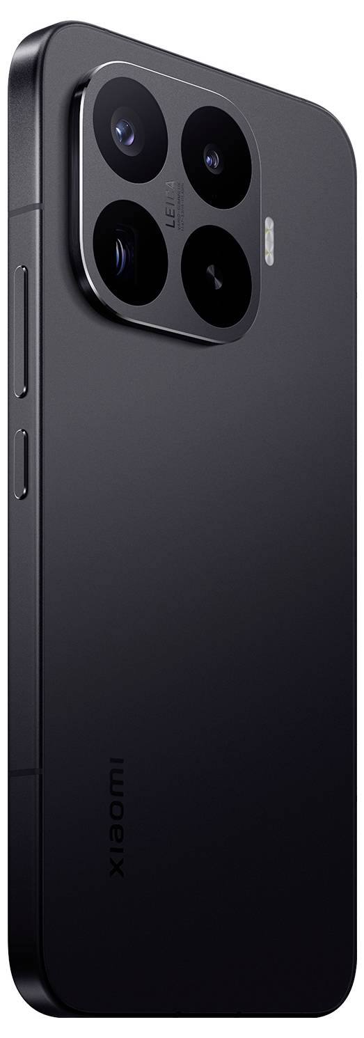 Zadní strana černého smartphonu Xiaomi zobrazující čtvercový trojitý fotoaparát s bleskem a svislým logem Xiaomi.