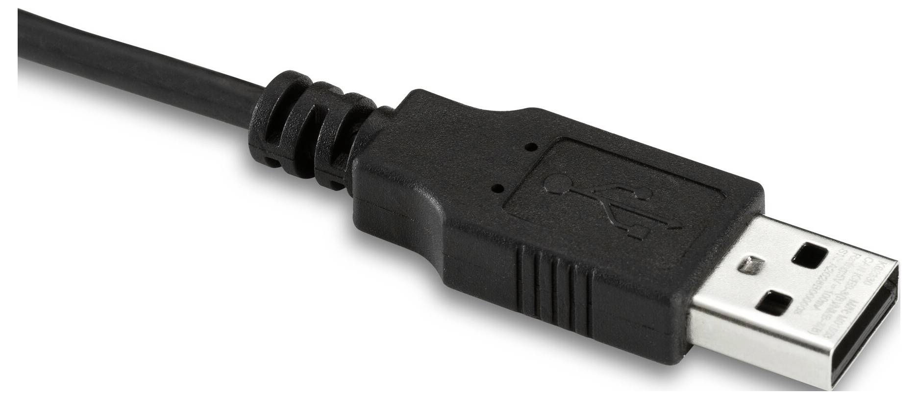 Detailní pohled na konektor kabelu USB Type-A s černým vytvarovaným konektorem a kabelem na bílém pozadí.
