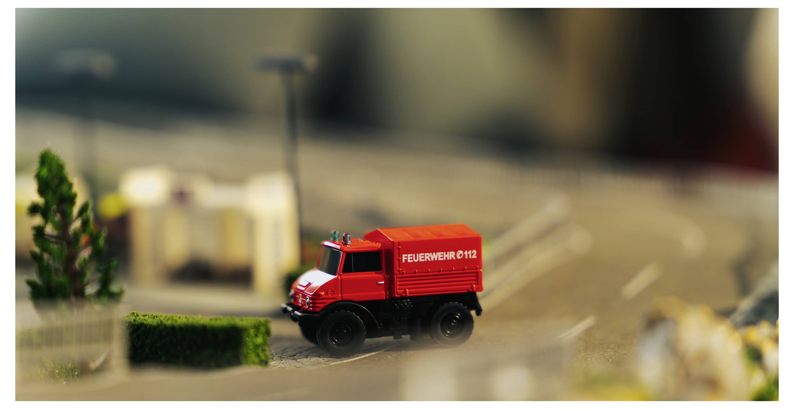 Carson Modellsport 500504178 1:87 RC model auta elektrický silniční model zadní 2WD (4x2) vč. akumulátorů, nabíječky a b-8