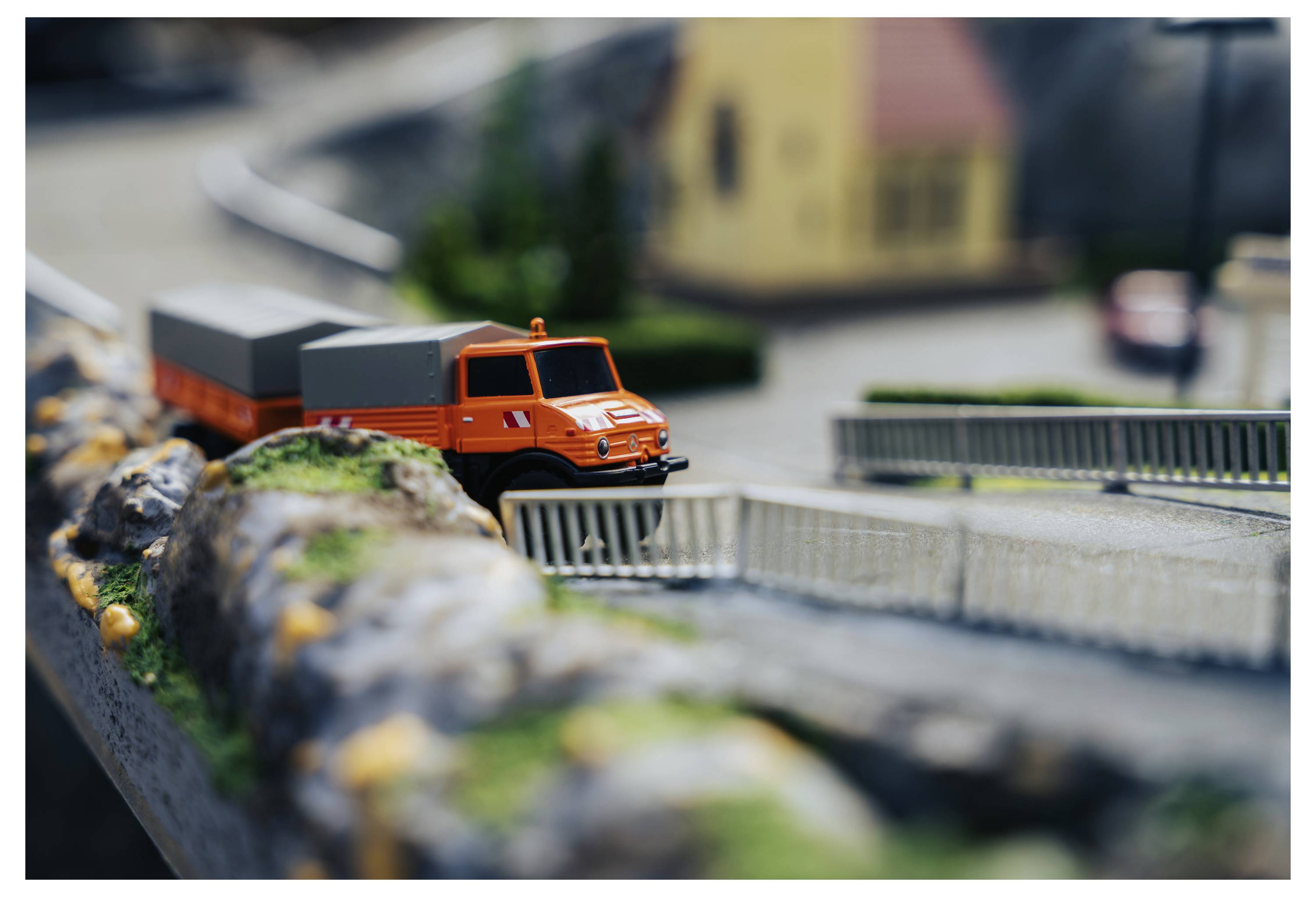 Carson Modellsport 500504177 1:87 RC model auta elektrický silniční model zadní 2WD (4x2) vč. akumulátorů, nabíječky a b-10