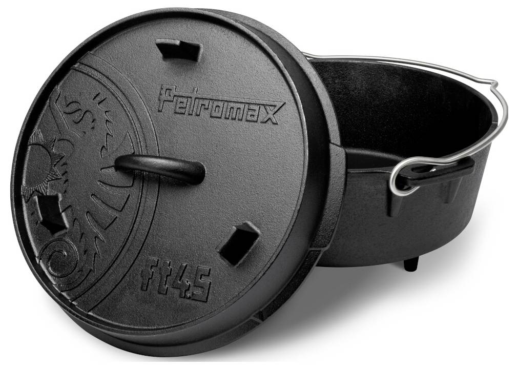 Černý litinový Petromax ft4.5 Dutch oven s víkem a postranním uchem, zobrazený na bílém pozadí.