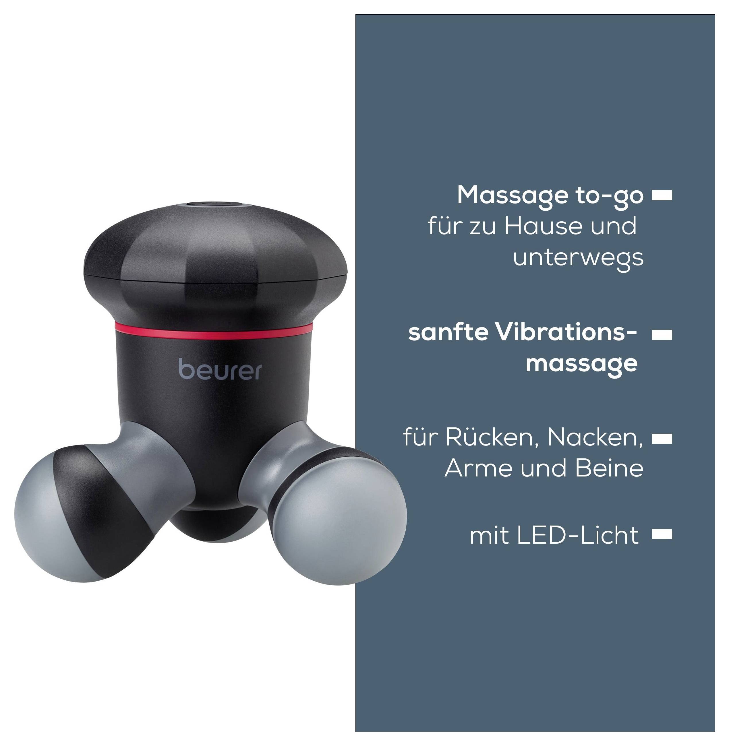 Reklamní obrázek kompaktního masážního přístroje Beurer se třemi kulovými nástavci; text uvádí "Massage to-go", jemná vibracemi masáž pro záda, krk, paže a nohy, a také LED osvětlení.