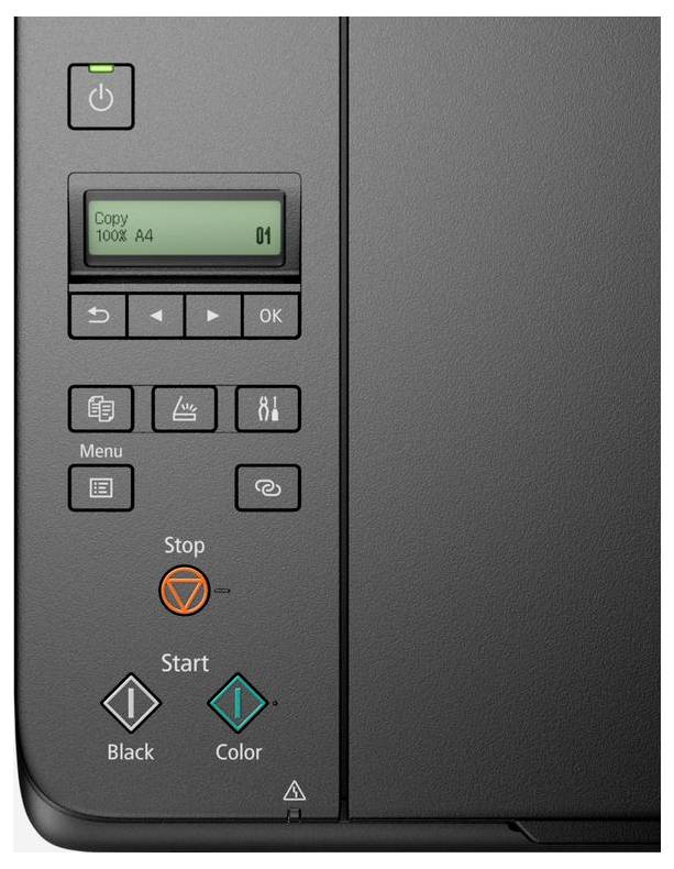 Detailní záběr na ovládací panel tiskárny/kopírky s displejem, tlačítky nabídky a tlačítky Start pro černobílé a barevné kopie.