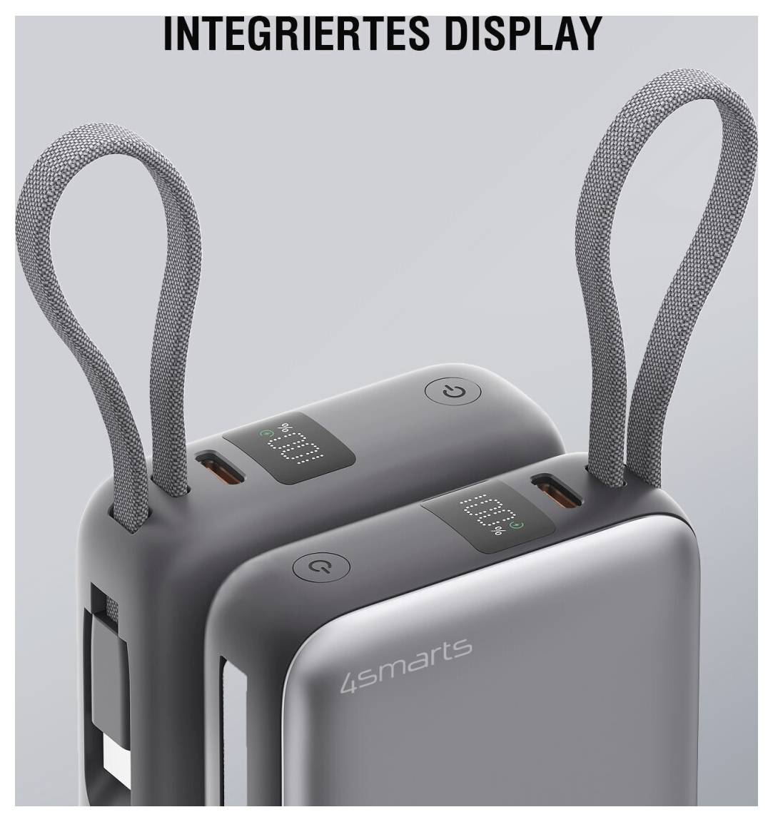 Dvě powerbanka 4smarts s integrovaným LED displejem a smyčkovými rukojeťmi, zobrazeny pod nadpisem 'INTEGROVANÝ DISPLEJ'.