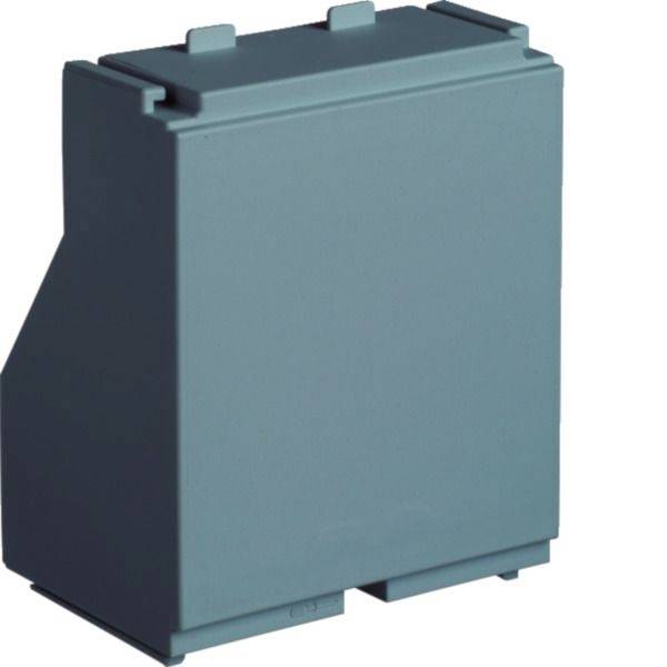 Modroš edý obdélníkový elektrický modul nebo bateriový blok s konektory v podobě jazyčků, zobrazený na bílém pozadí.
