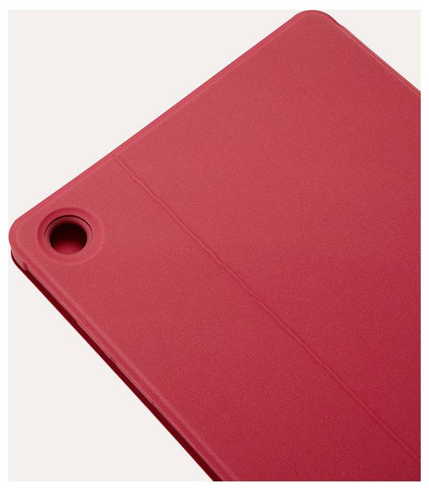 Červené pouzdro na tablet s kruhový výřez pro fotoaparát v levém horním rohu, zobrazené na jednoduchém světlém pozadí.