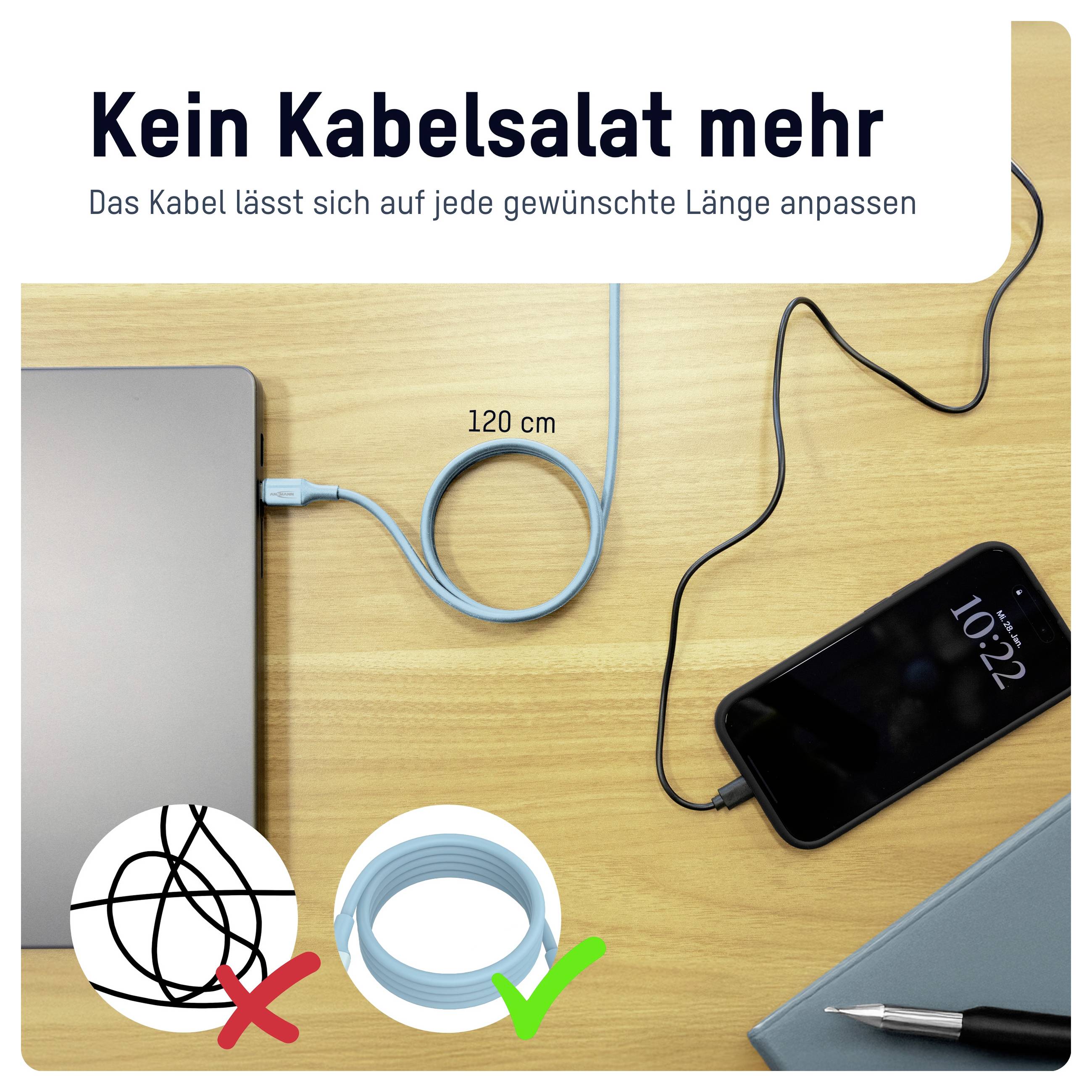 Propagační obrázek zobrazující 120 cm dlouhý modrý nabíjecí kabel úhledně uspořádaný mezi notebookem a smartphonem, s německým textem "Kein Kabelsalat mehr" a poznámkou, že lze kabel upravit na jakoukoli požadovanou délku.