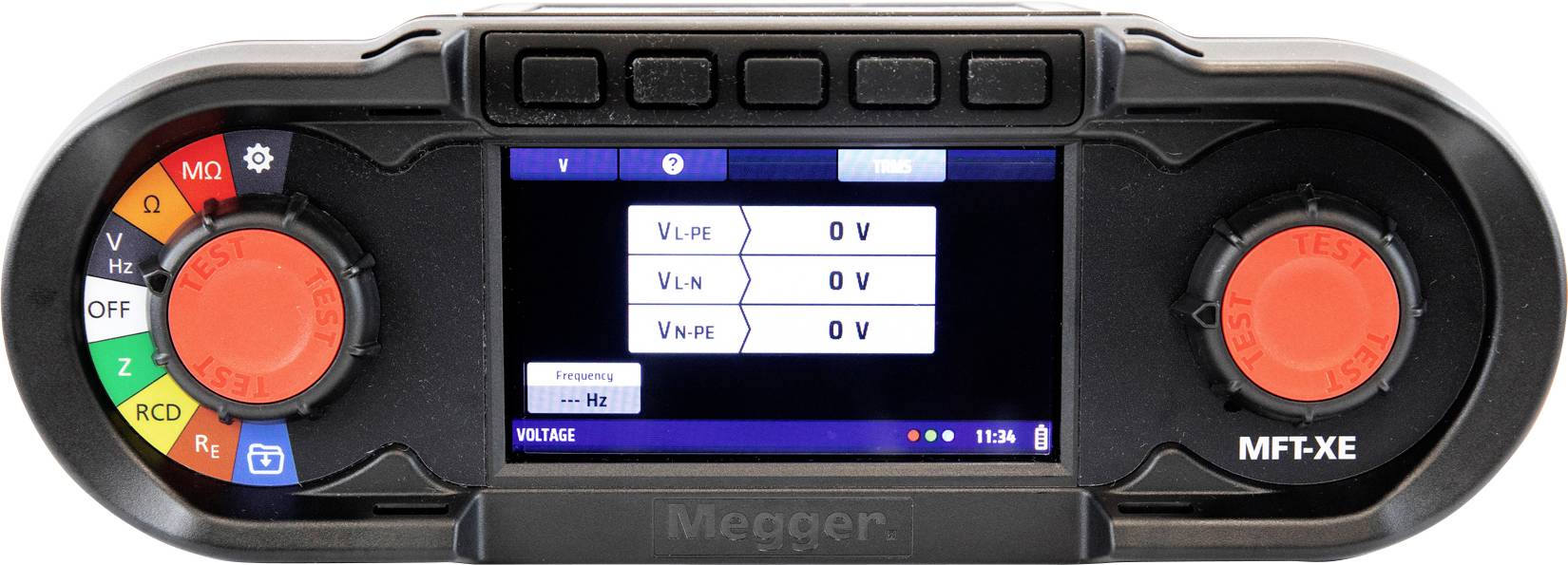 Přenosný testér Megger MFT-XE s dvojitými červenými otočnými ovladači a středovým displejem zobrazujícím měření napětí 0 V.