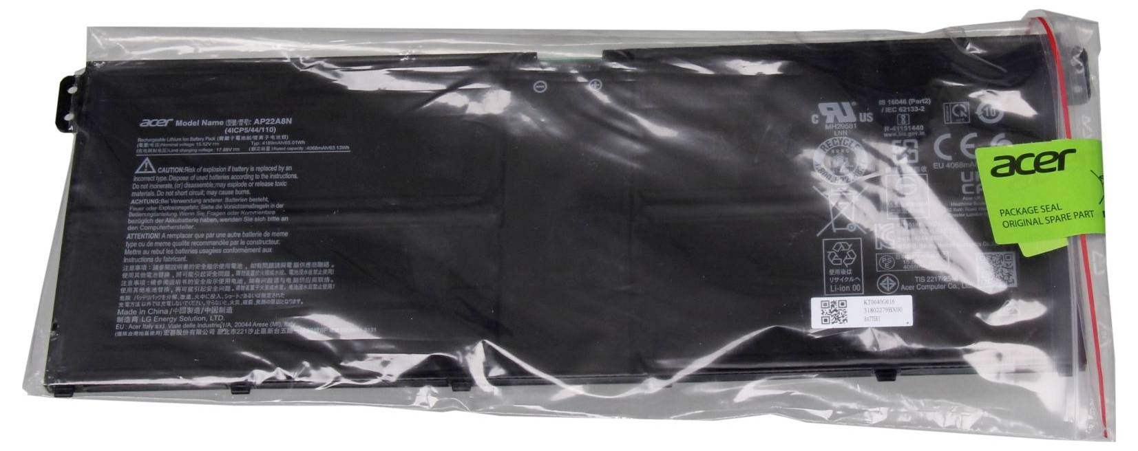 Černý bateriový balíček notebooku Acer zapečetěný v čiré plastové obálce se zeleným štítkem 'acer'.