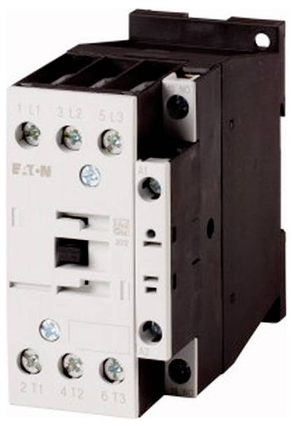 Fotografie elektromagnetického kontaktoru Eaton s příslušenstvím, terminálními šrouby a černým pouzdrem na bílém pozadí.