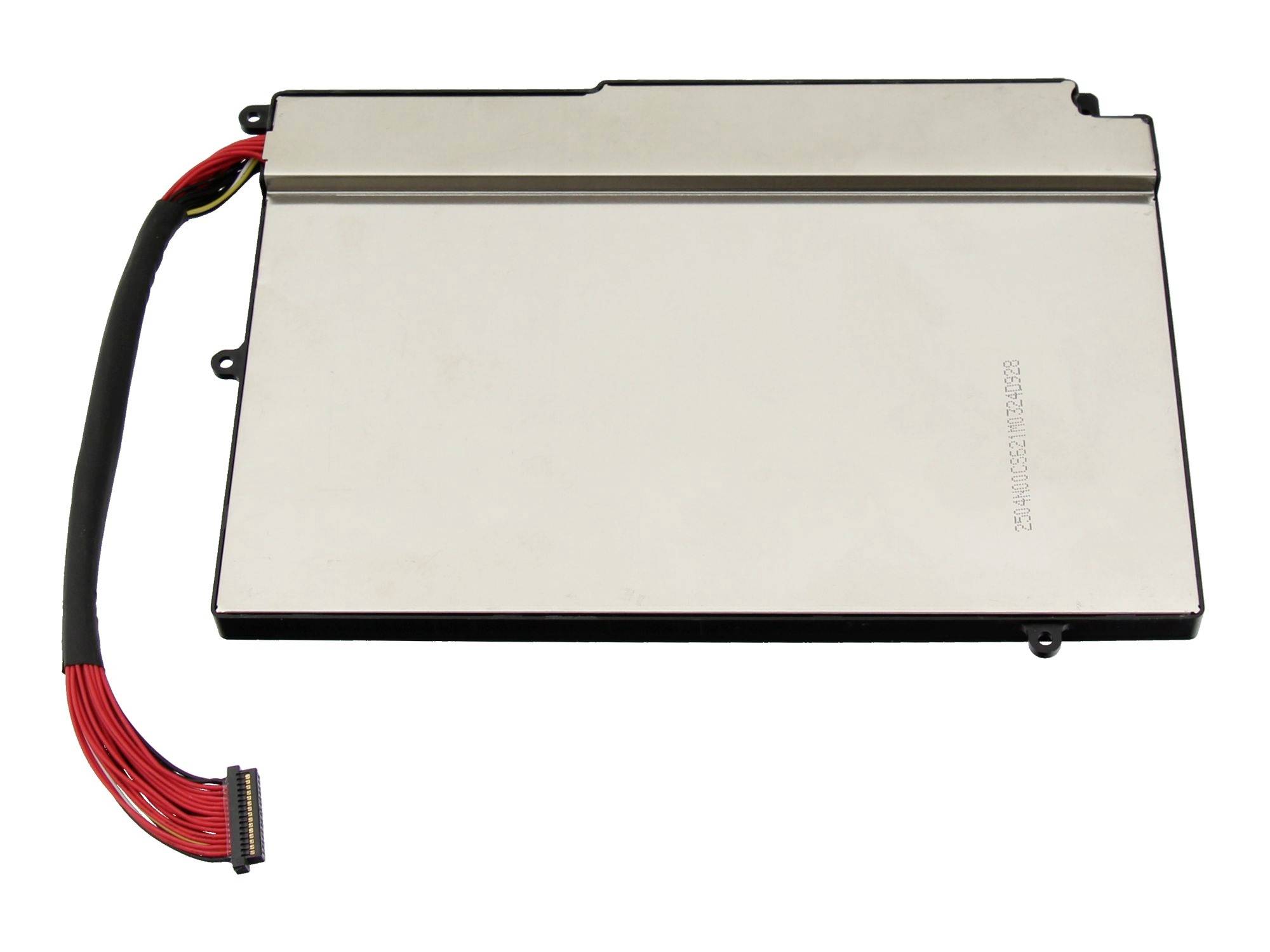 Obdélníkový stříbrný elektronický modul s připojeným červeným a černým svazkem kabelů a konektorem, zobrazený na bílém pozadí.