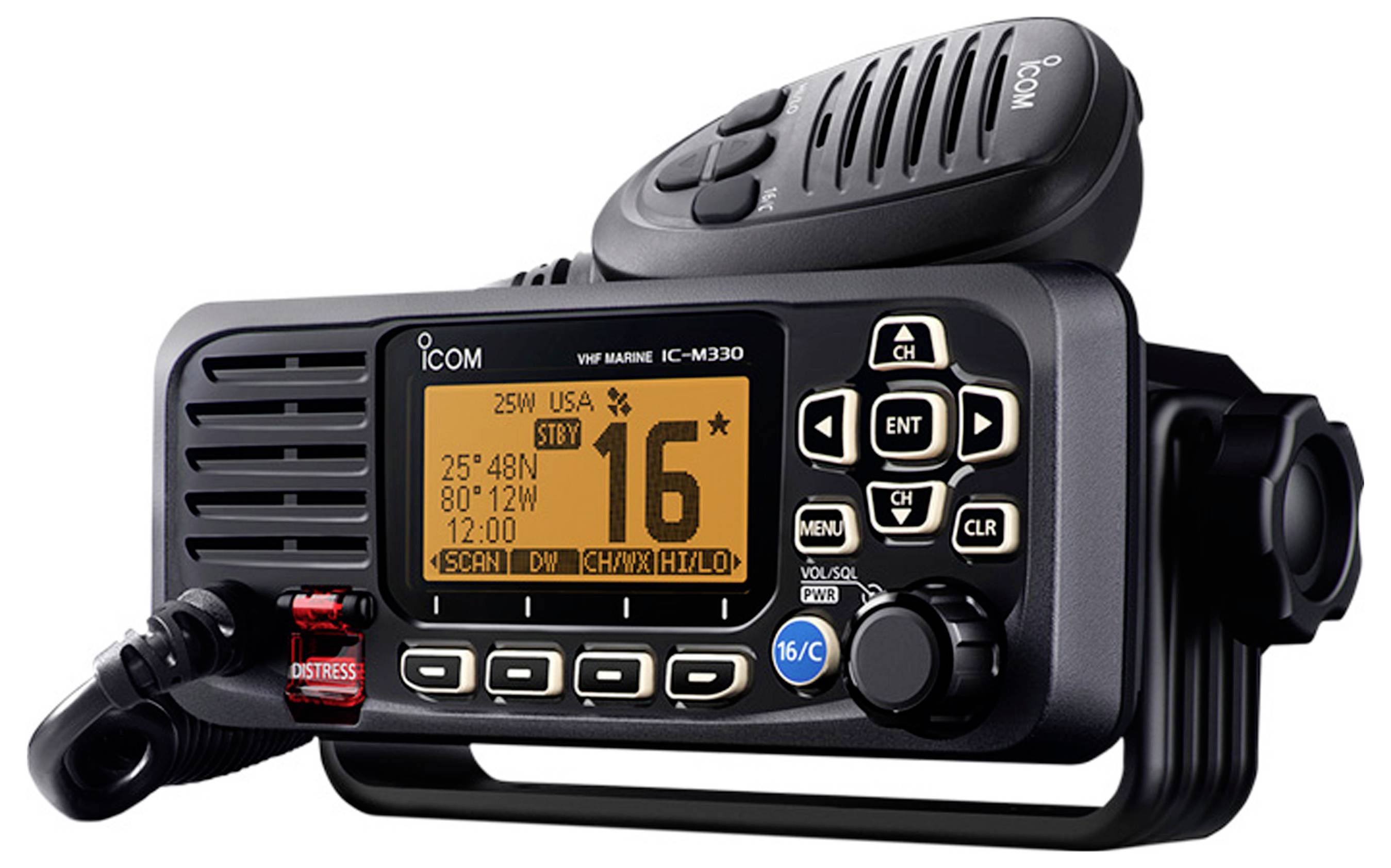 Icom marinský VHF radiostanice s oranžovým LCD displejem, mikrofonem a ovládacími tlačítky pro volbu kanálu, nabídku a funkce tísňového signálu.