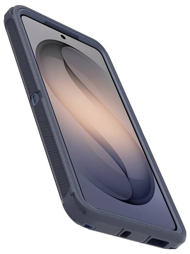 Odolné tmavě modré pouzdro na smartphone zobrazené v úhlu s ochranným sklem na displej a vestavěnými výřezy pro kameru a porty.