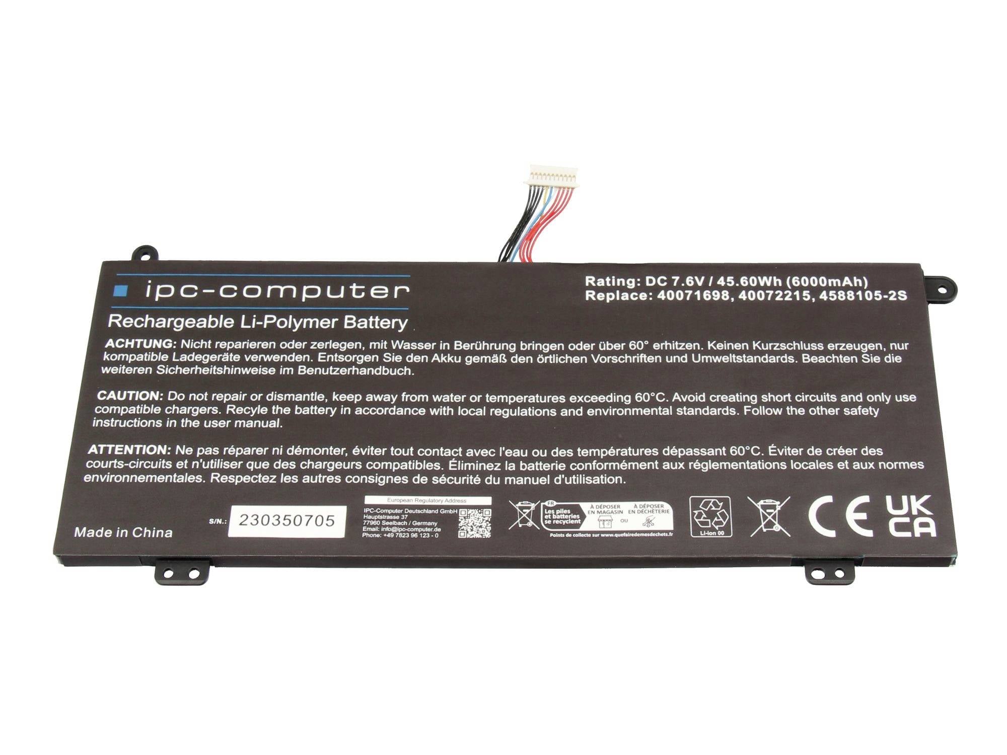 Černý akumulátor notebooku značený "ipc-computer" s kabeláží a specifikacemi vytištěnými na pouzdru.