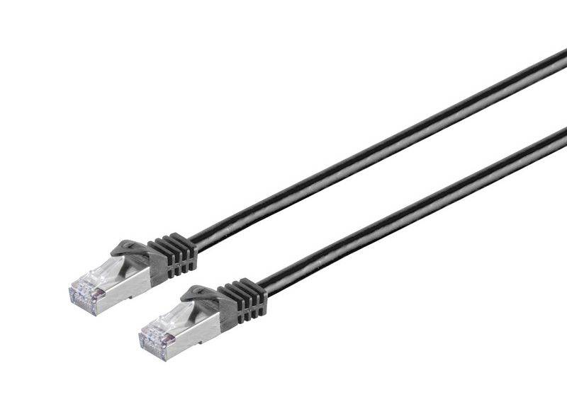 Dva černé síťové kabely Ethernet s konektory RJ45 na bílém pozadí.
