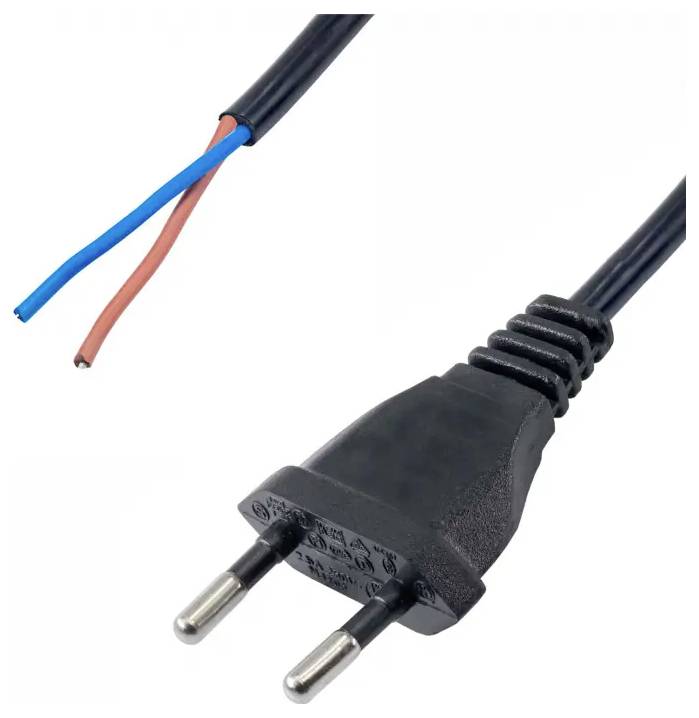 Černý elektrický síťový kabel se dvěma exponovanými modrými a hnědými vodiči a dvoupólovým evropským zástrčkou
