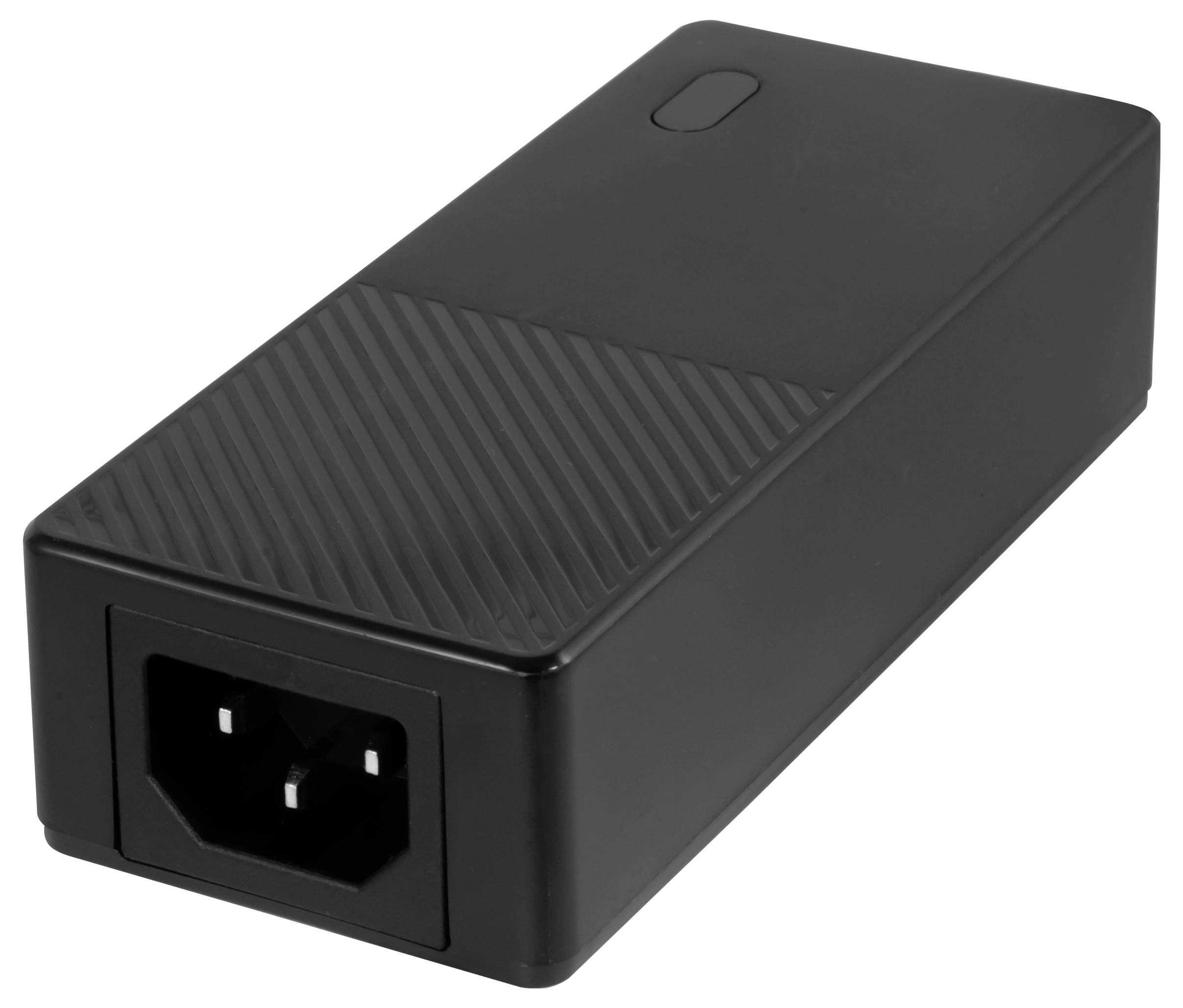 Černá obdélníková jednotka zdroje napájení nebo UPS se zásuvkou AC na přední straně a vroubkovaným horním panelem.