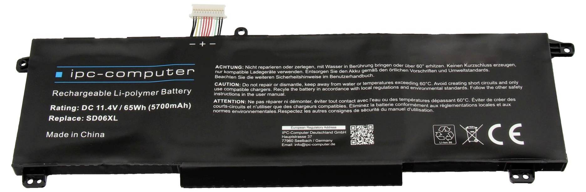 Černý nabíjecí akumulátor notebooku značený "IPC-computer" a "Li-polymer Battery", s informacemi o modelu, upozorněními a označením CE.