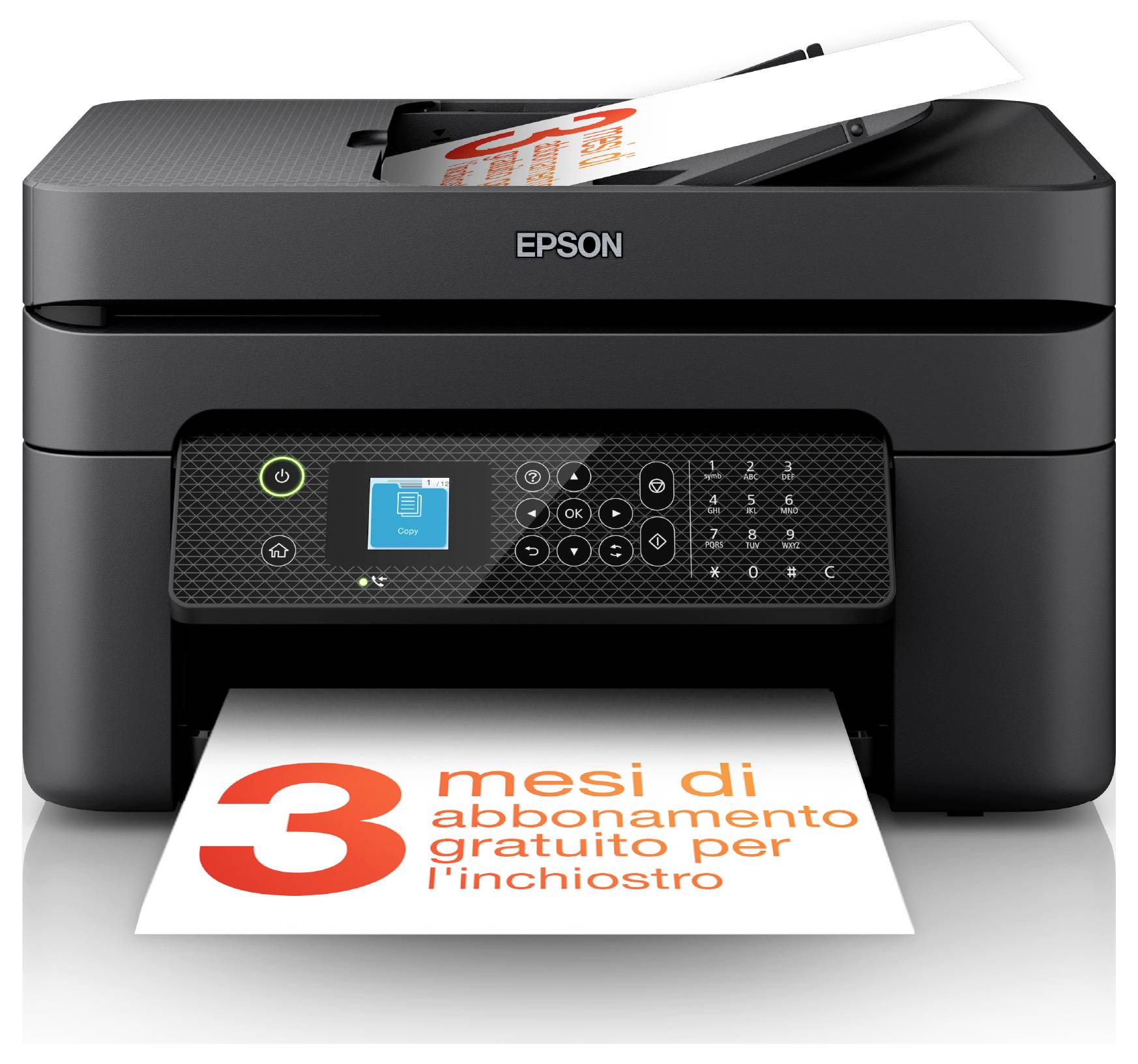 Černá multifunkční tiskárna Epson tiskující stránku s velkým oranžovým textem "3 měsíce bezplatného předplatného za inkoust".