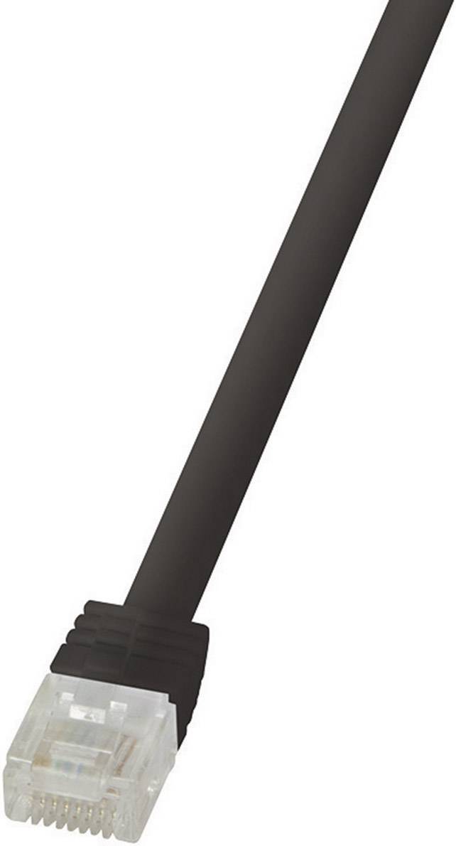 Černý ethernetový kabel s průhledným RJ45 konektorem na jednom konci, zobrazený před neutrálním pozadím.