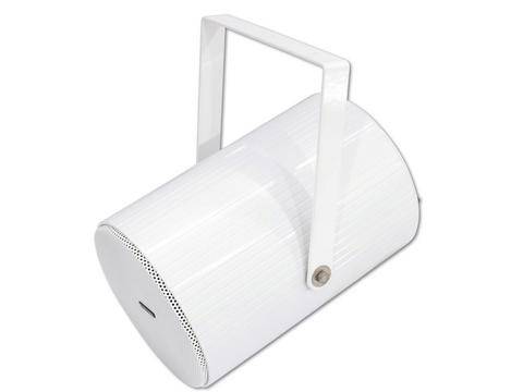 Bílý válcovitý reproduktor s rukojetí. Design je minimalistický a moderní, vhodný pro přenosné použití.