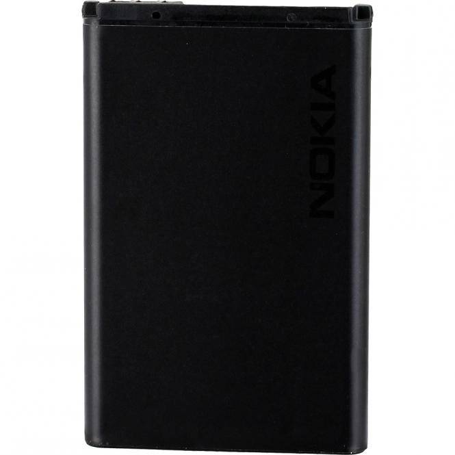 Je zobrazen černý akumulátor značky Nokia.