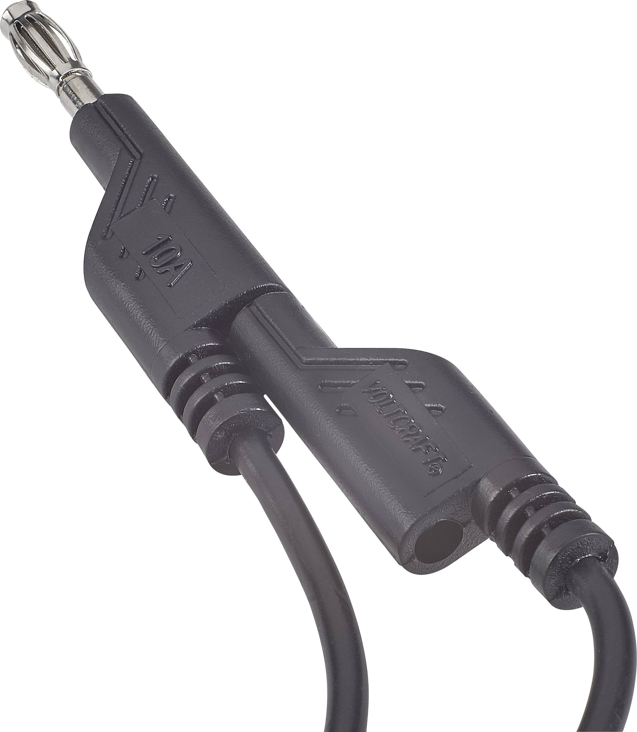 Černý koaxiální kabel s mužským anténním konektorem, používaný pro příjem TV nebo rozhlasových signálů.