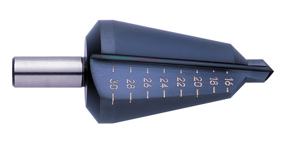 Kónický stupňovitý vrták s postupně se zvětšujícími průměry od 4 do 30 mm a vyrytými stupnicemi pro vrtání různých velikostí otvorů.