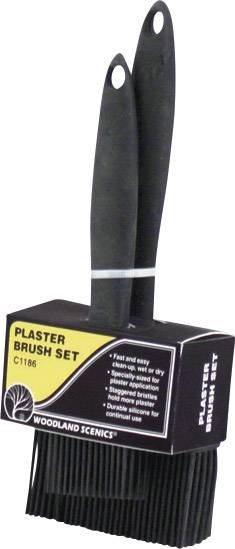 'Dva černé štětce v kartonu s nápisem: Sada štětců Plaster Brush Set, Woodland Scenics, vhodné pro velké plochy.'