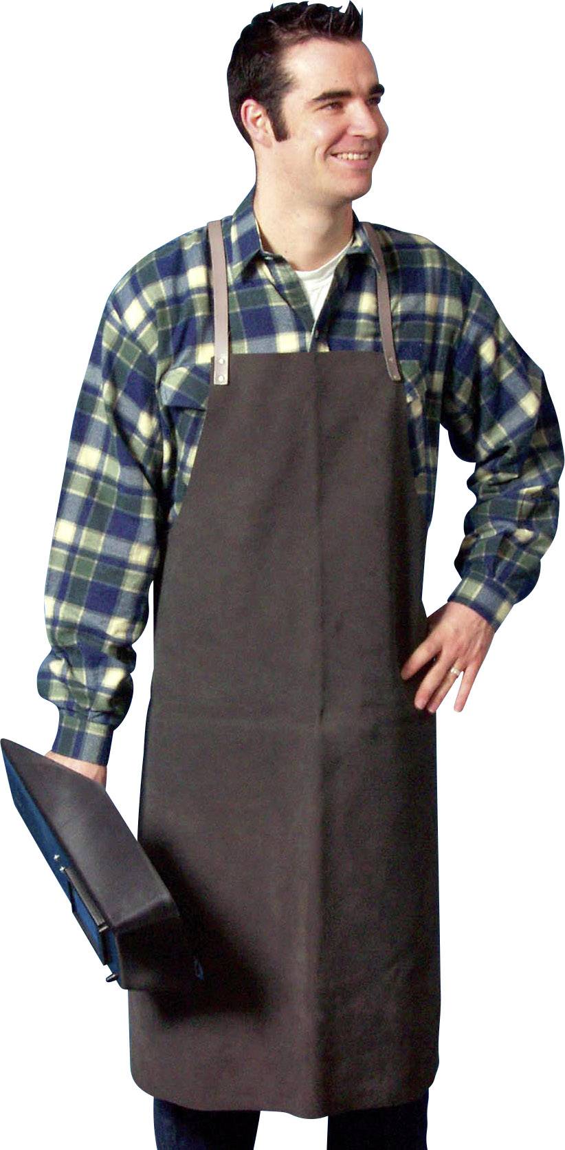 Muž v kostkované košili nosí tmavou zástěru a drží tašku.