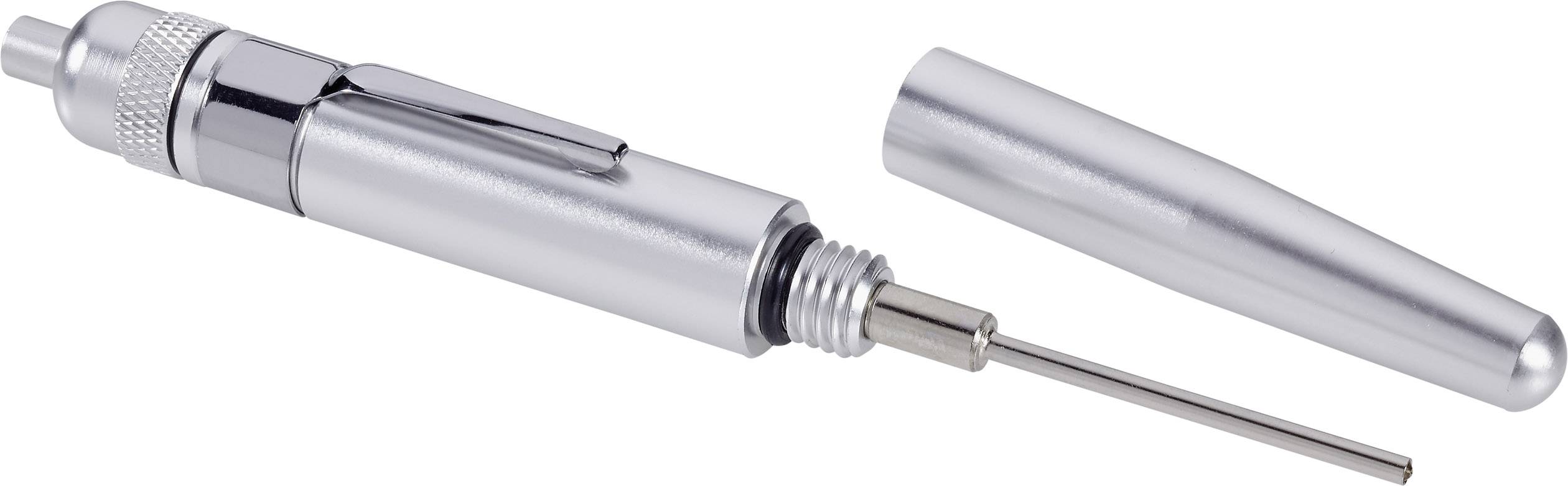 Stříbrné mechanické pero s odnímatelným víčkem a vysunutou tuhou, zobrazené na bílém pozadí.