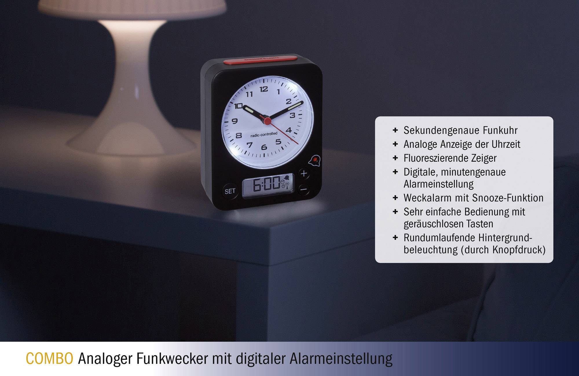 Černý bezdrátový budík s analogovým ciferníkem, digitálním displejem alarmu a fosforeskujícími ručičkami. Funkce: odložení buzení, tiché klávesy. Stojí na nočním stolku.