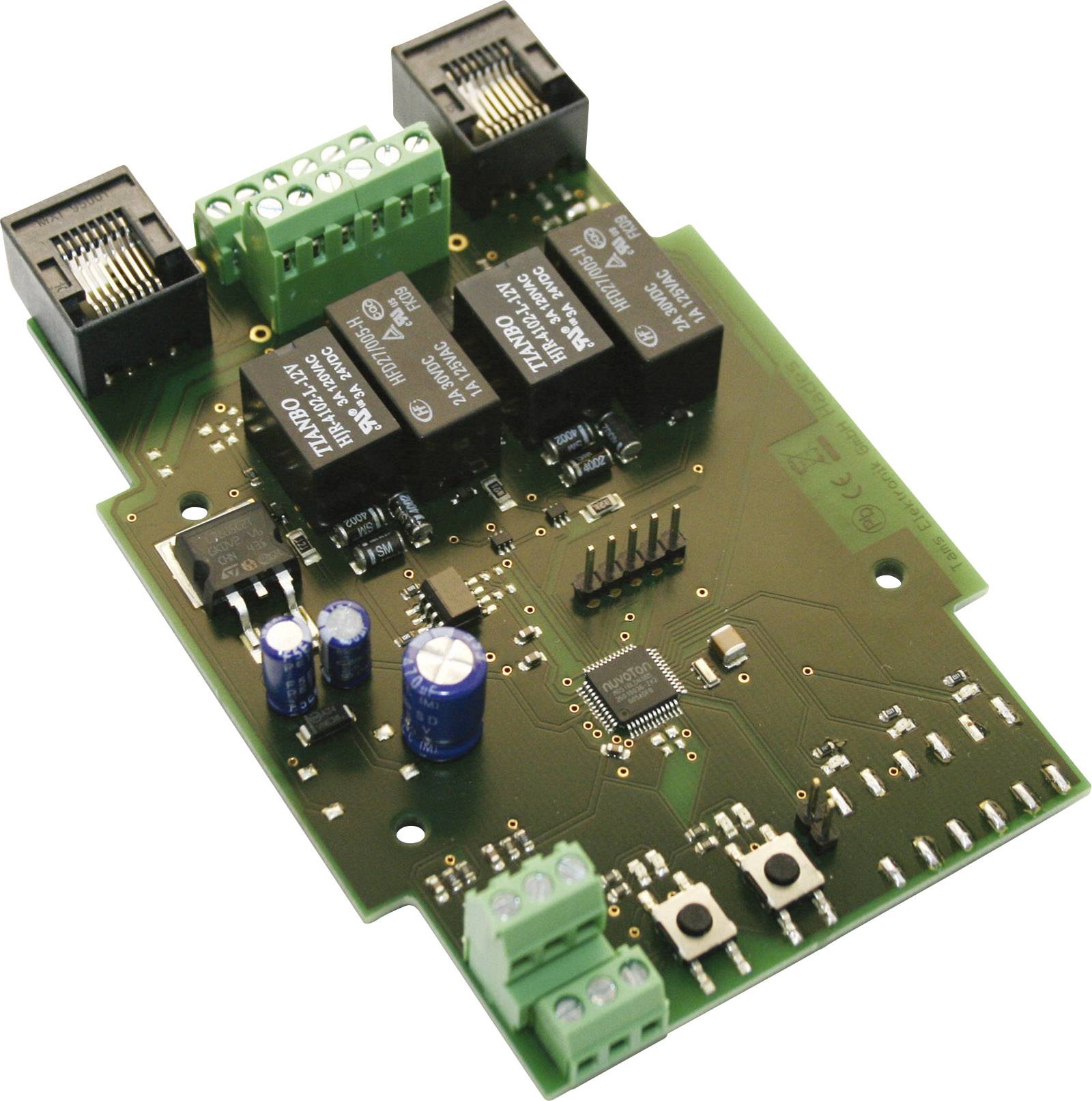 Zelená deska plošných spojů s několika elektronickými komponenty, včetně relé, kondenzátorů a konektorů. Vhodná pro elektronické obvody a řízení.