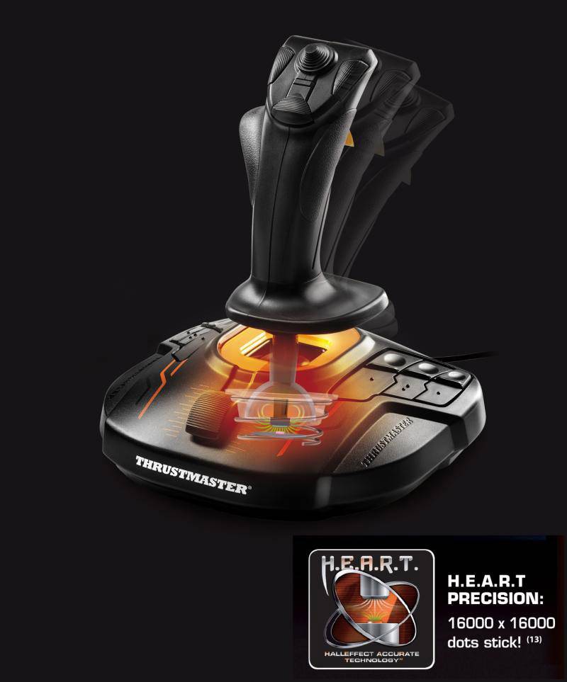 Joystick s ergonomickou rukojetí na základně, určený buď pro simulátory, nebo hry. Vpravo dole grafika s technickými detaily týkajícími se přesnosti.