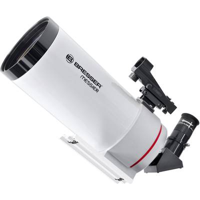 Bílý teleskop s černým okulárem a montáží, vhodný pro amatérské astronomy.
