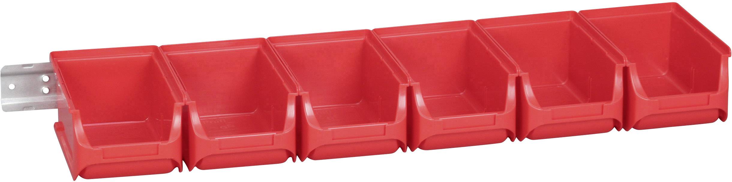 Červený nástěnný držák s šesti plastovými boxy v řadě pro ukládání menších předmětů, upevněný na kovové liště.
