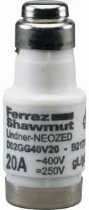 Bílá tavná pojistka s nápisem 'Ferraz Shawmut Lindner-NEOZED DO2GG40V20'. Údaje o napětí: 400V a 250V, 20A.