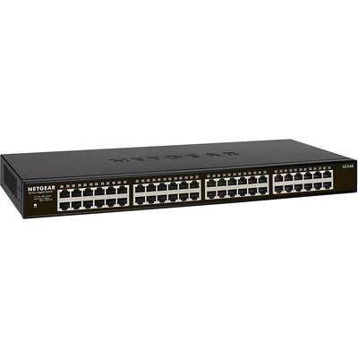 Síťový switch od Netgearu s 48 ethernetovými porty, model GS348, vhodný pro rozšířená síťová připojení a správu sítě.
