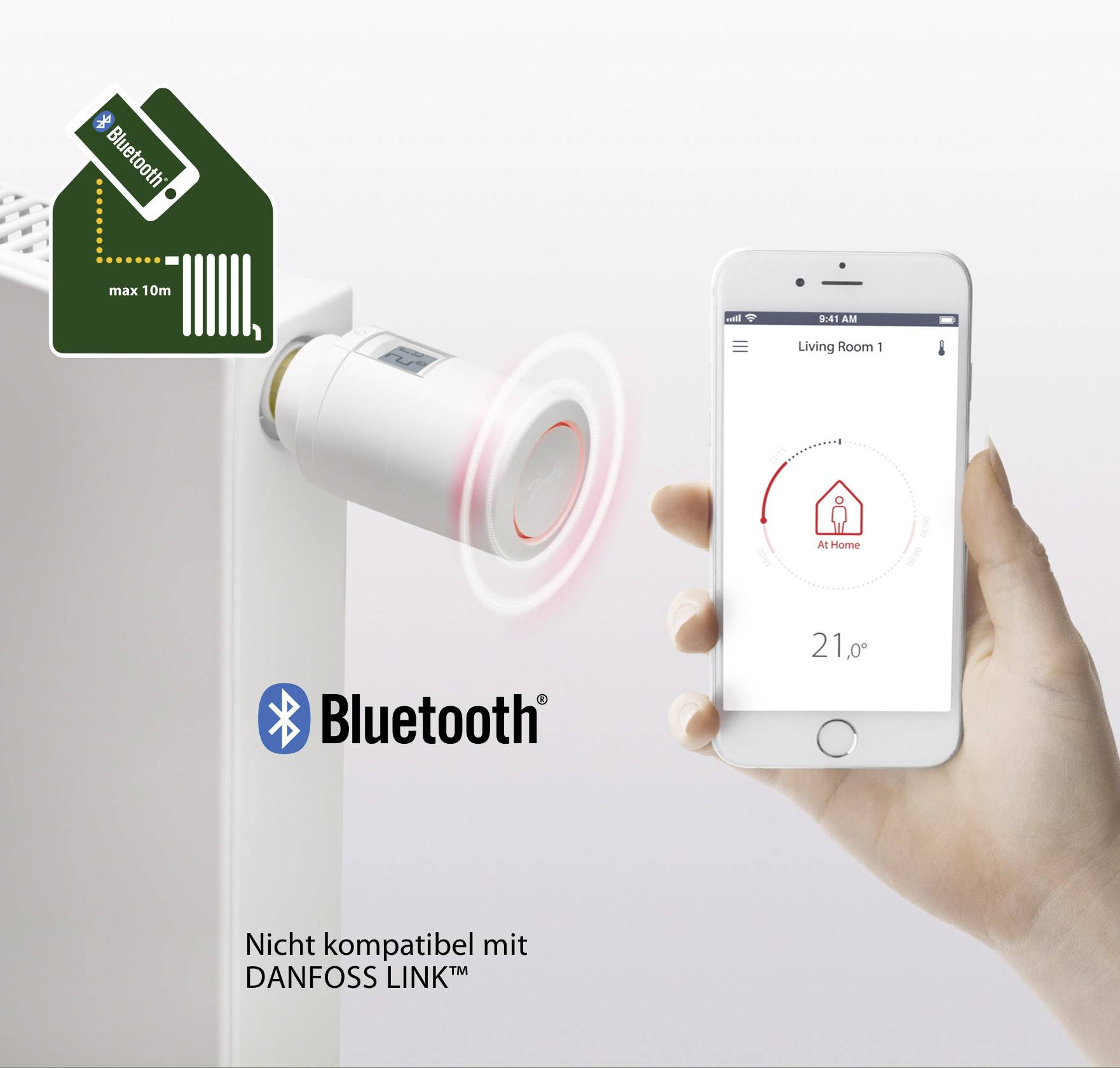 Smartphone zobrazuje aplikaci s pokojovou teplotou 21°C; vedle něj je bluetooth termostatická hlavice s dosahem 10 m. 'Není kompatibilní s DANFOSS LINK™'.