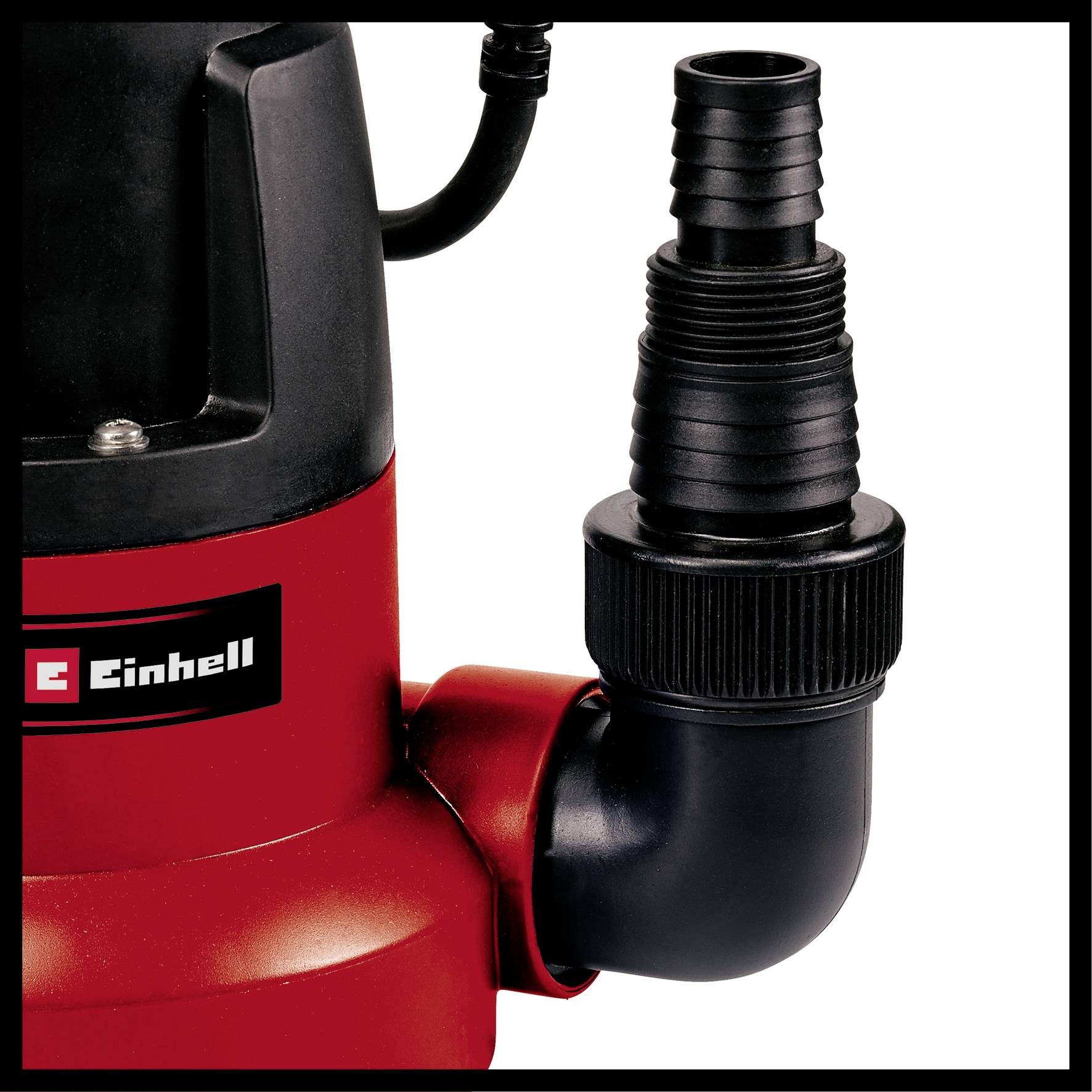 Elektrická pumpa s červeným krytem a černým připojením. Logo značky 'Einhell' je viditelné na pumpě.